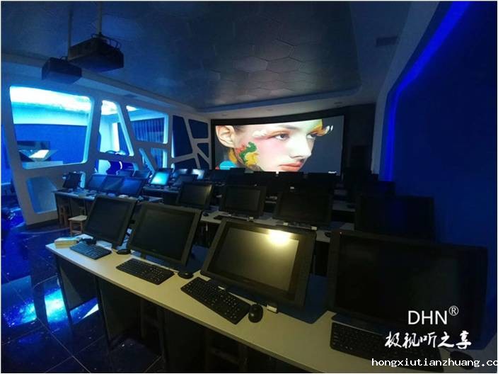 武汉软件工程技术学校电子实训室.jpg